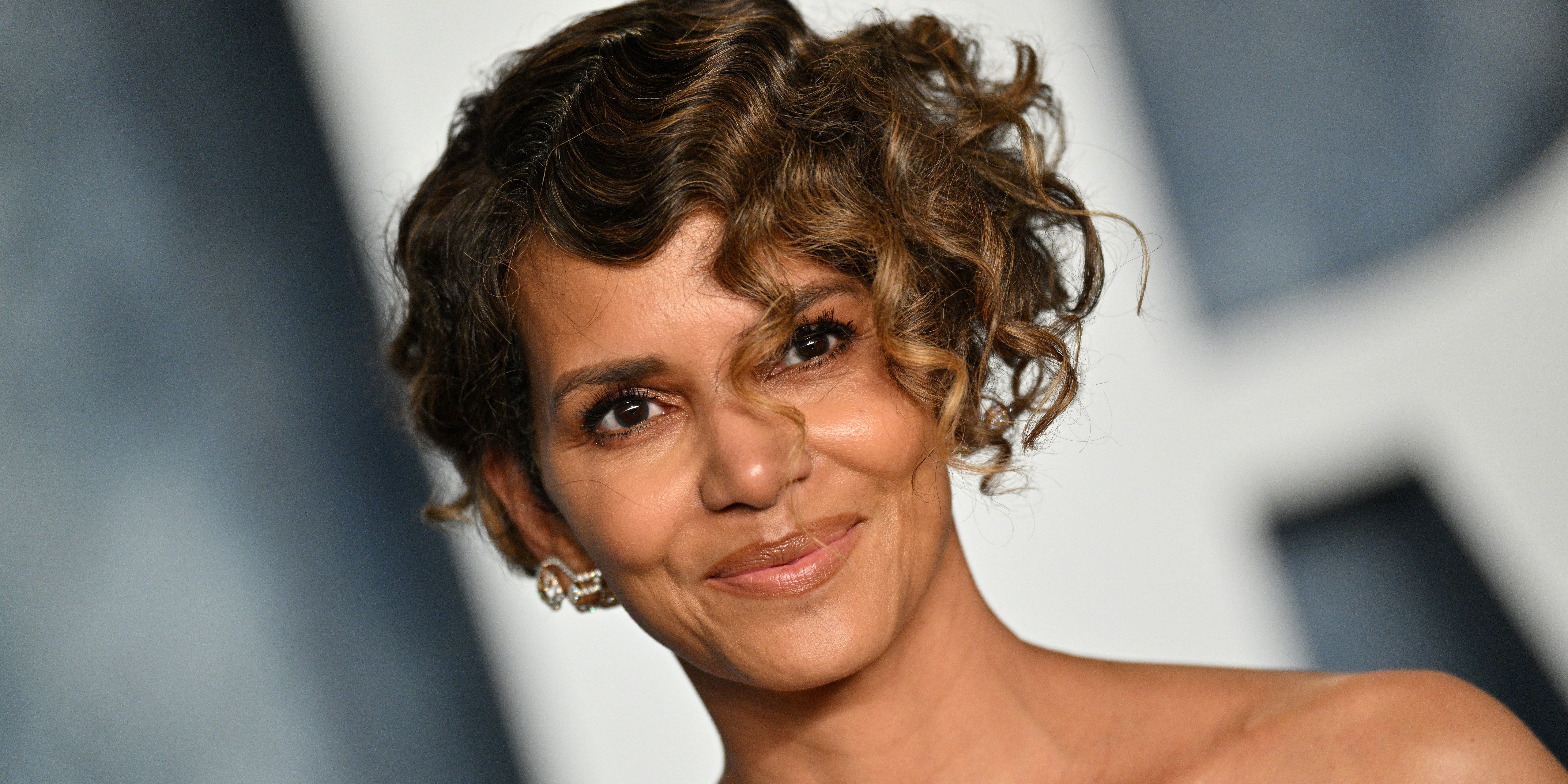 Halle Berry's Birthday Trip to World of Barbie With Daughter - Vimarsana News