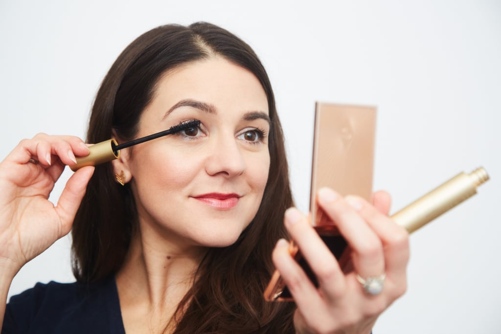 Applying the Mascara