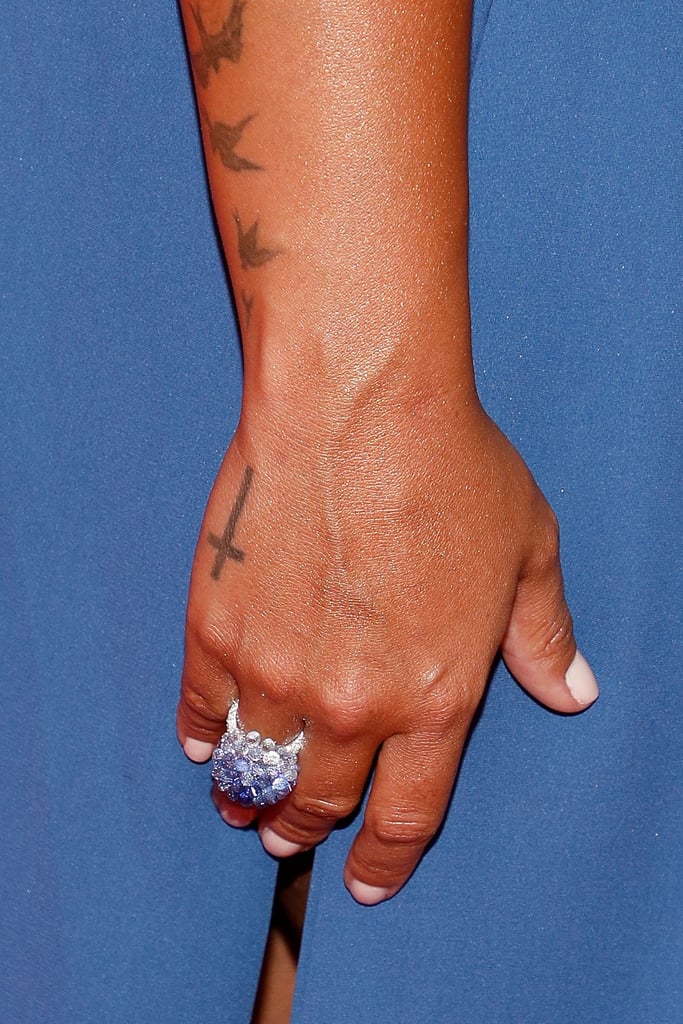 Demi Lovato Rose Finger Tattoo