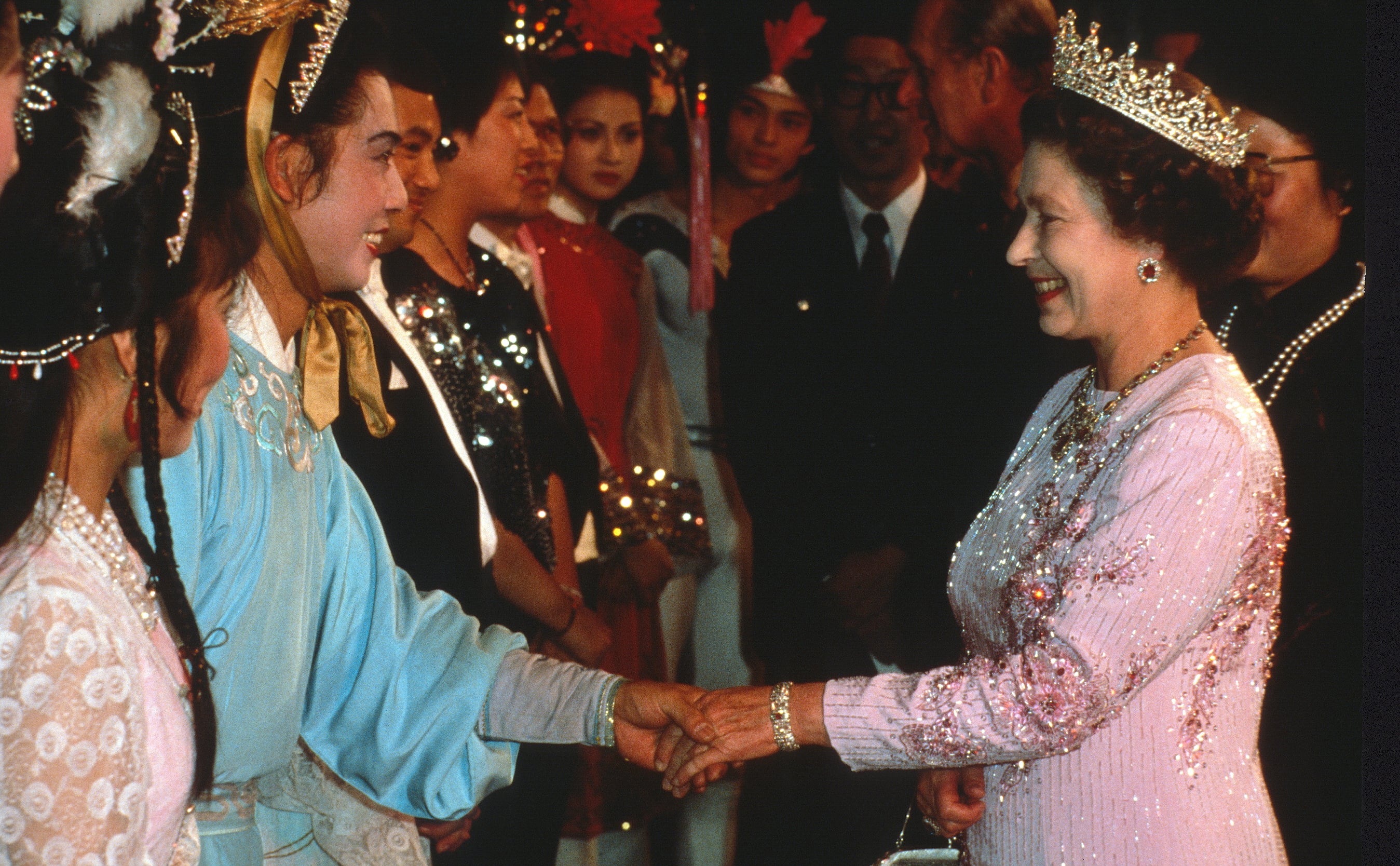 Queen elizabeth deals wedding bracelet