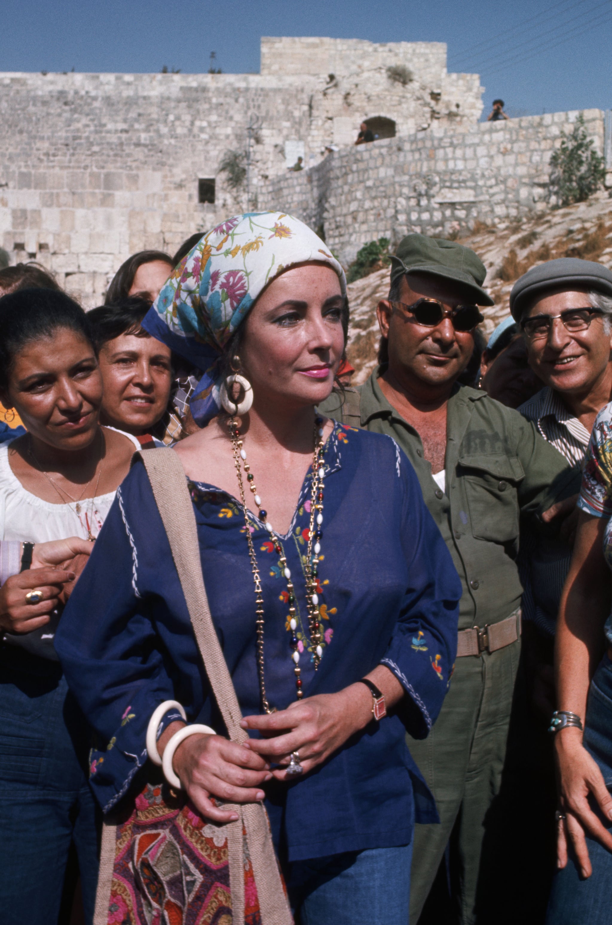 Elizabeth taylor head scarf sales