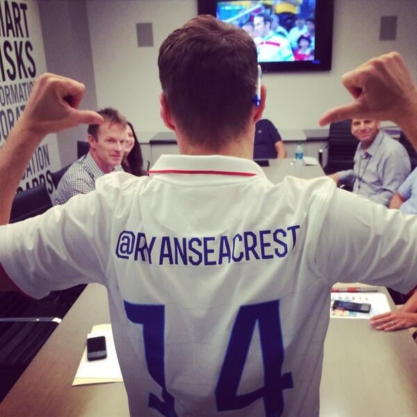 Even while in a work meeting, Ryan Seacrest made sure to support Team USA.
Source: Twitter user RyanSeacrest