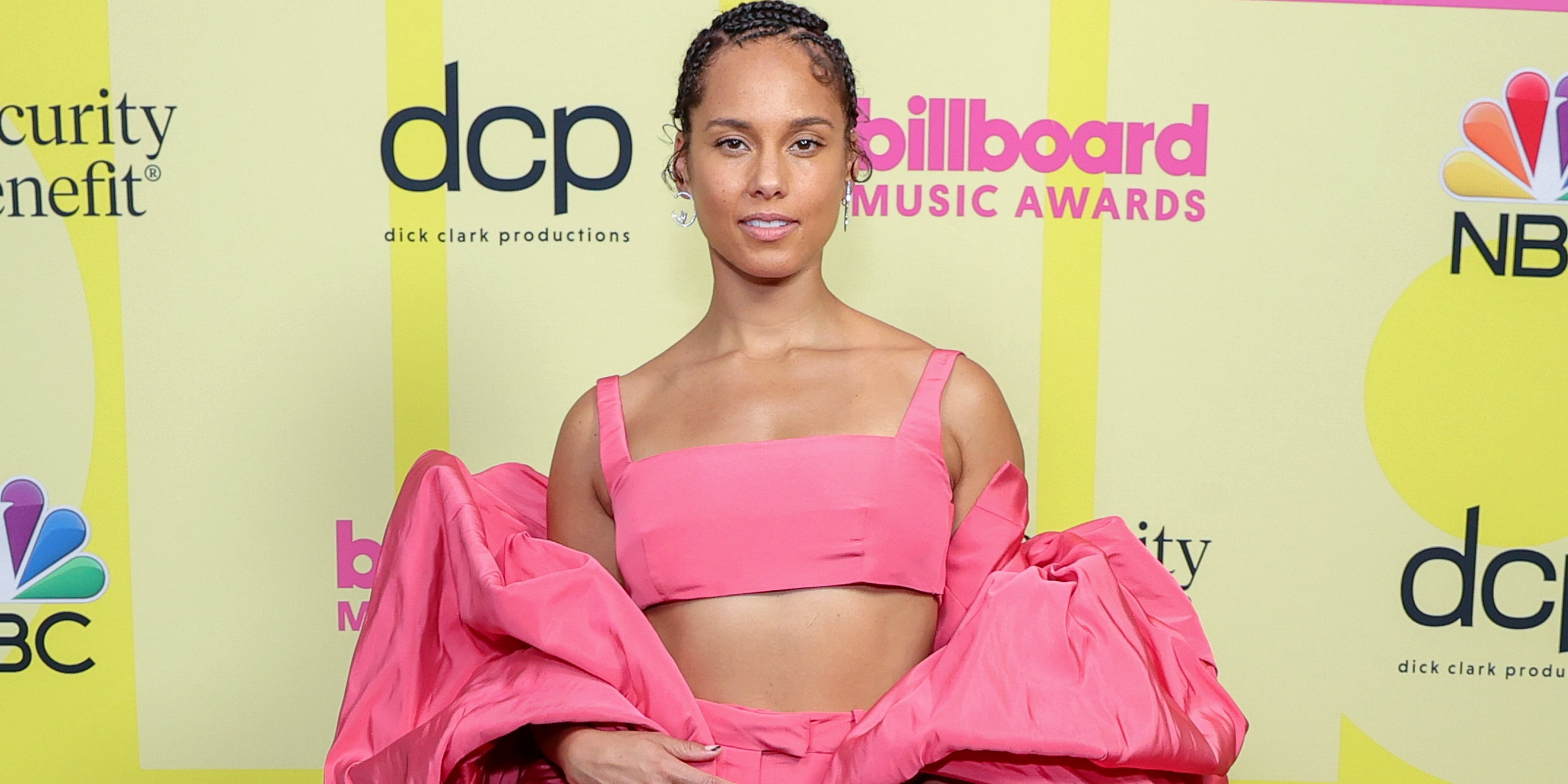 alicia keys pink dress Alicia Keys's Pink Valentino Outfit at 2021 Billboard Awards