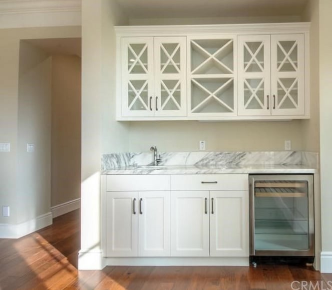 Built-in wine storage? Yes, please!