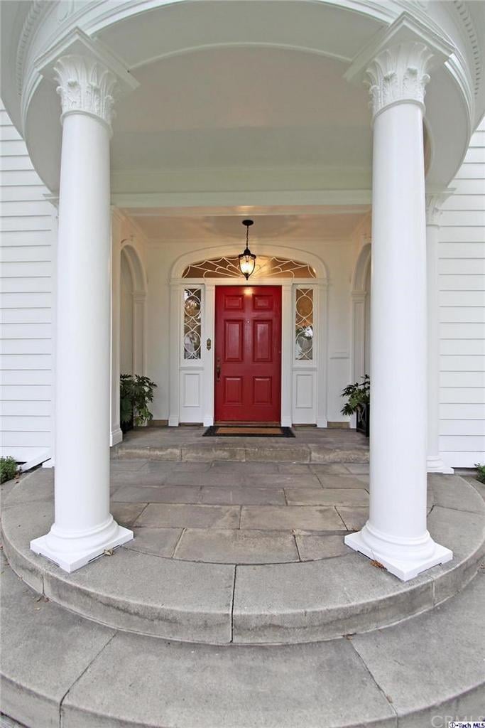 The Real-Life Father of the Bride House Is For Sale