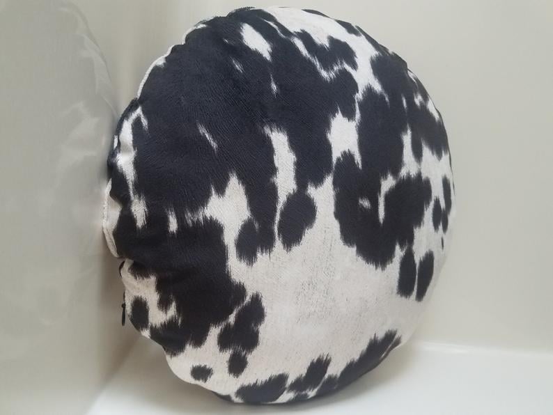 Circle Cowhide Pillow Cover