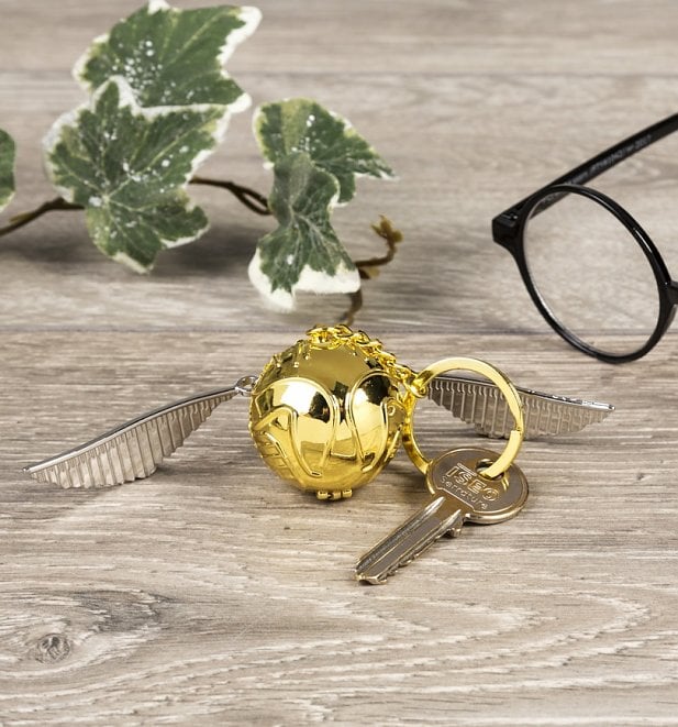harry potter golden snitch keychain