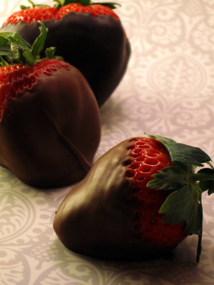 ChocolateDipped Fruit Healthy Valentine's Day Desserts POPSUGAR Fitness Photo 2