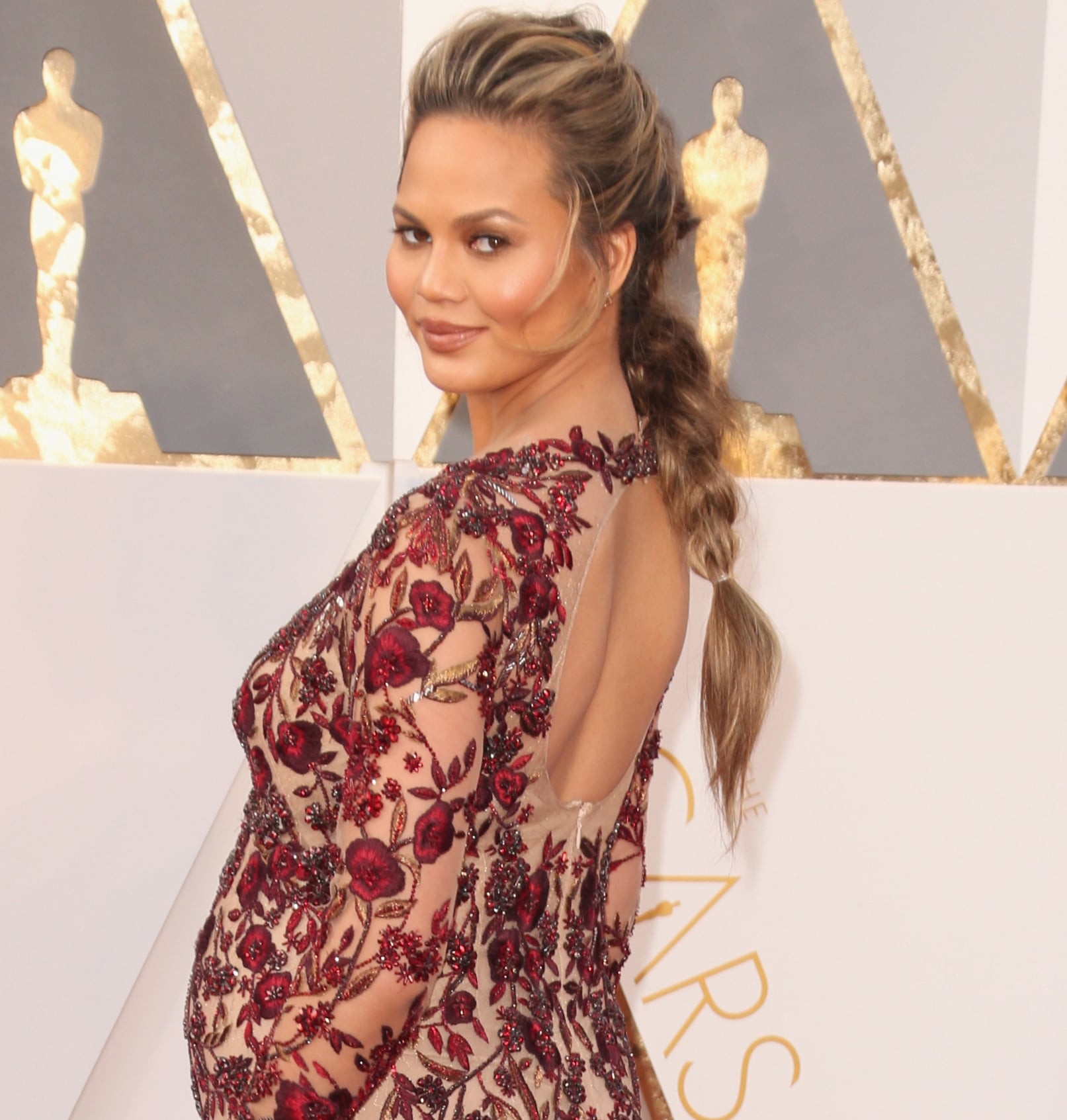 Chrissy Teigen S Hair At The Oscars 2016 Popsugar Beauty