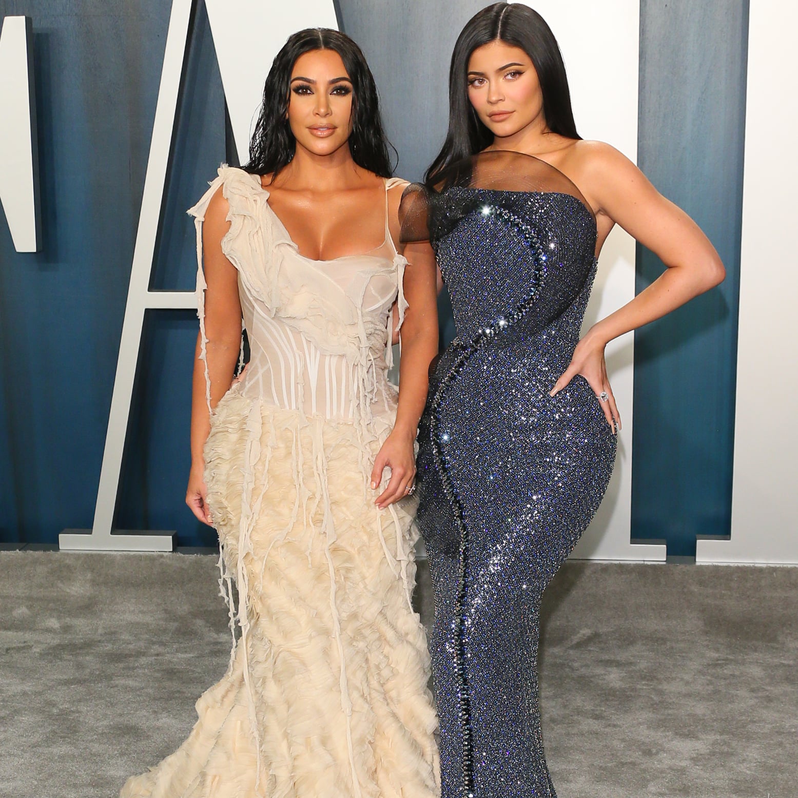 Kim Kardashian Kylie Jenner At Vanity Fair Oscars Party Popsugar Fashion