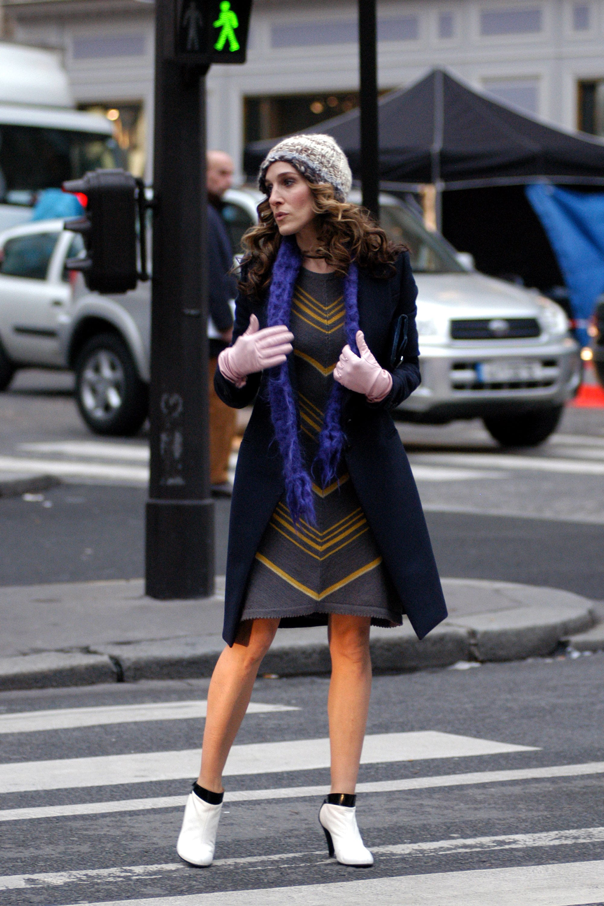 Carrie Bradshaw Lied  Outfits with leggings, Green leggings