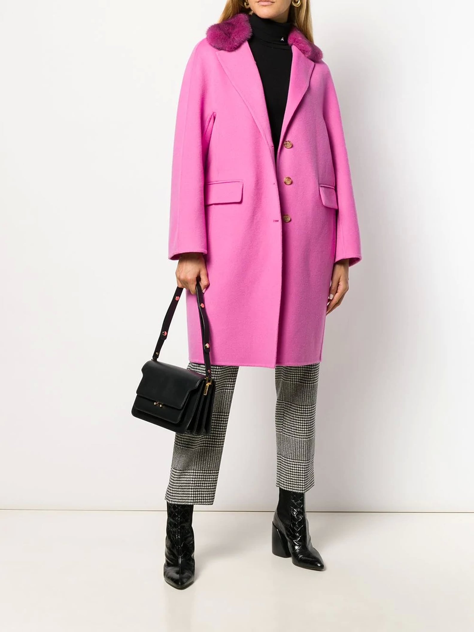 Joey King's Coral Paul & Joe Coat With a Pink Collar | POPSUGAR Fashion