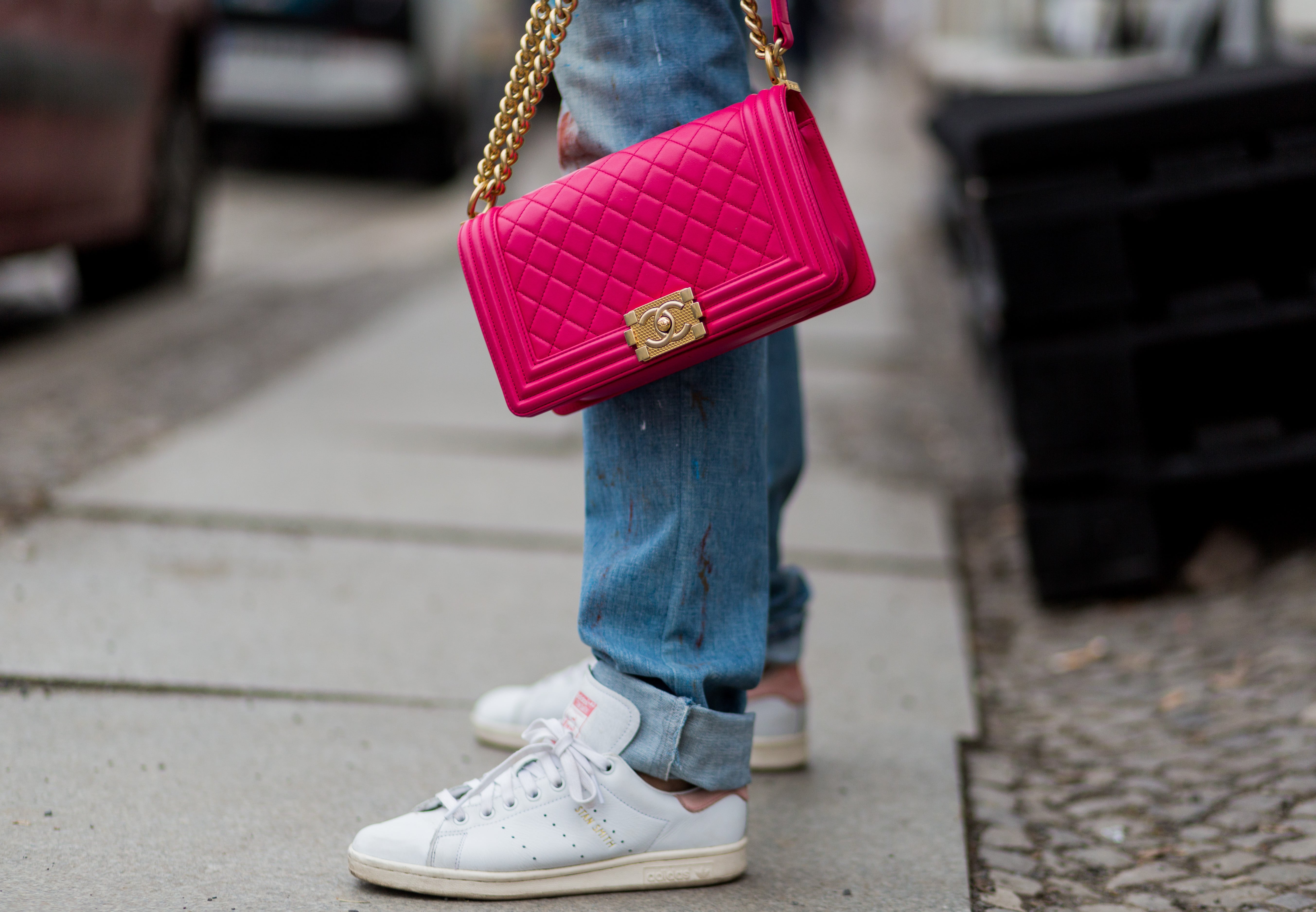 These Are the Most-Searched and Popular Handbags, Shoes and Sneakers of  2017 - Fashionista