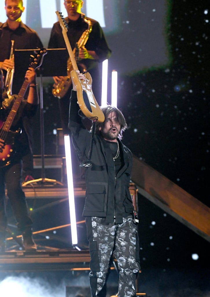 Latin Grammys: Juanes's Person of the Year Performance
