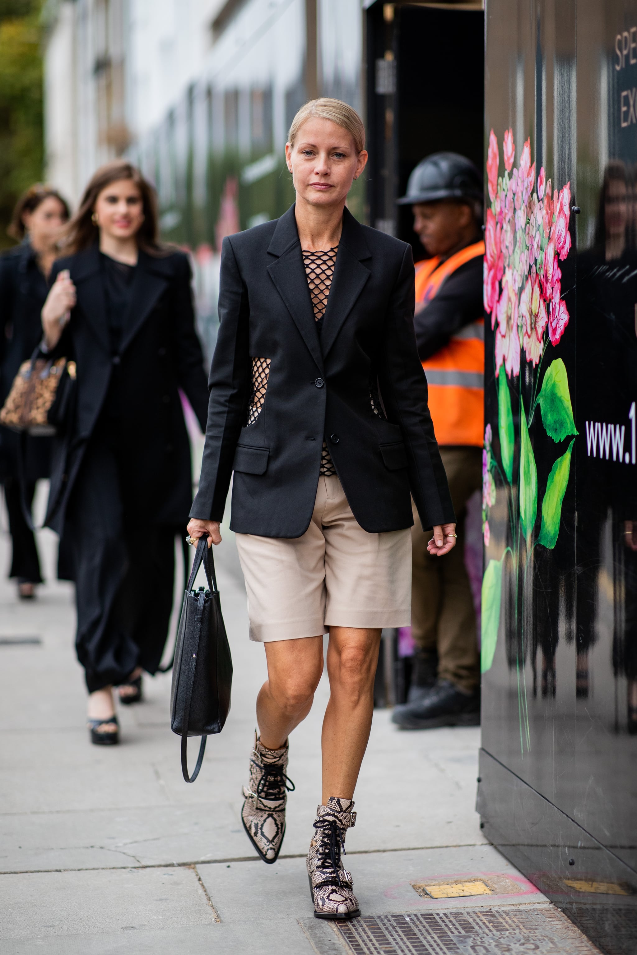 Khaki shorts deals fashion