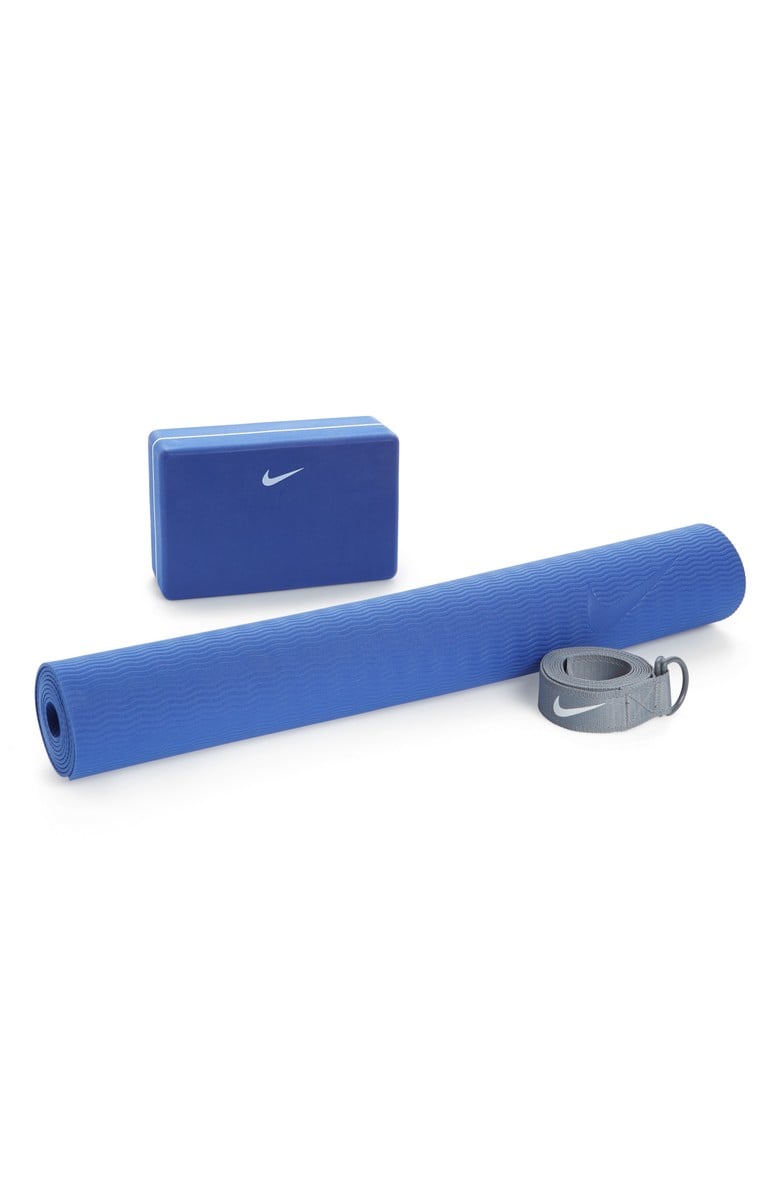 Nike Essential Yoga Mat & Block