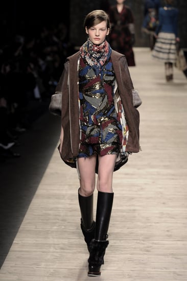 Louis Vuitton Fall 2009: Bunny Ears, Bunching, and Boots