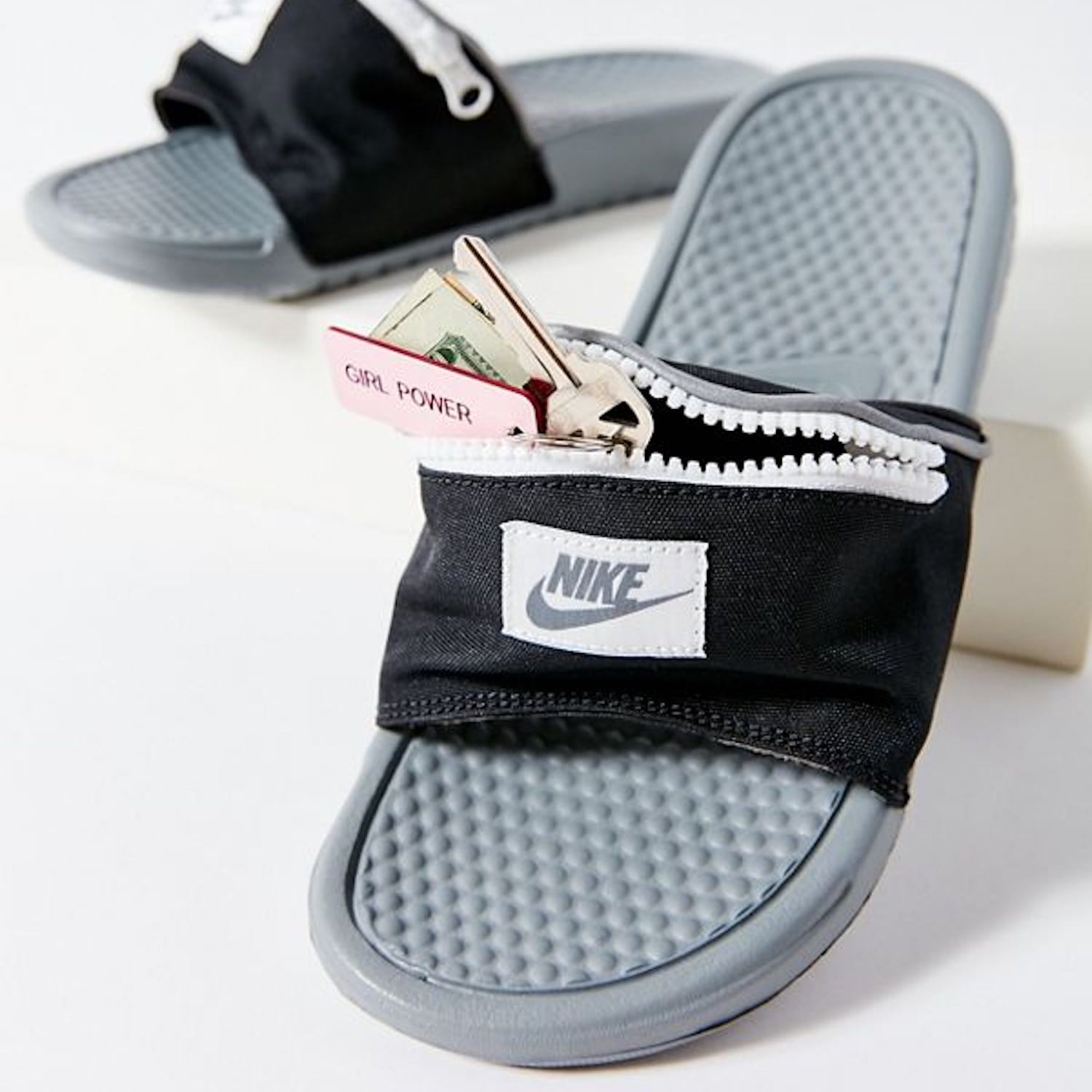 nike sandals with zippers