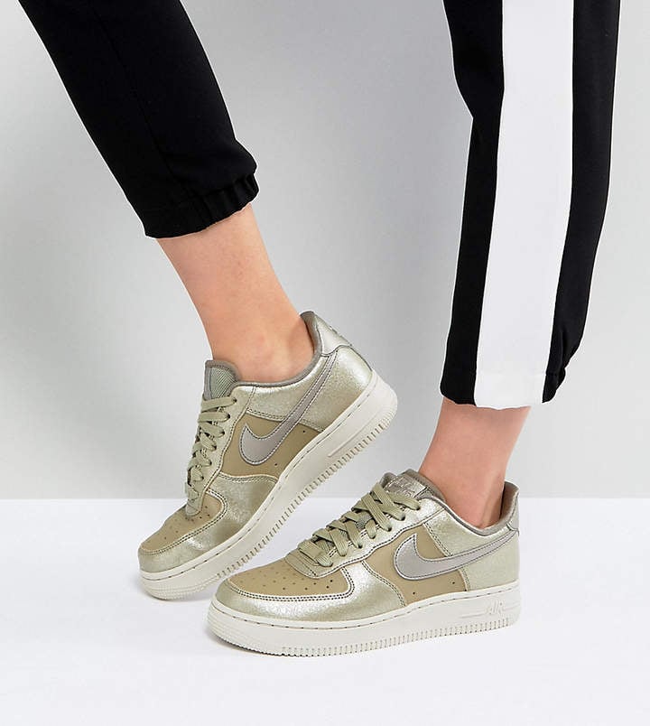 Nike Force 1 '07 Trainers in Pearl Dust Olive
