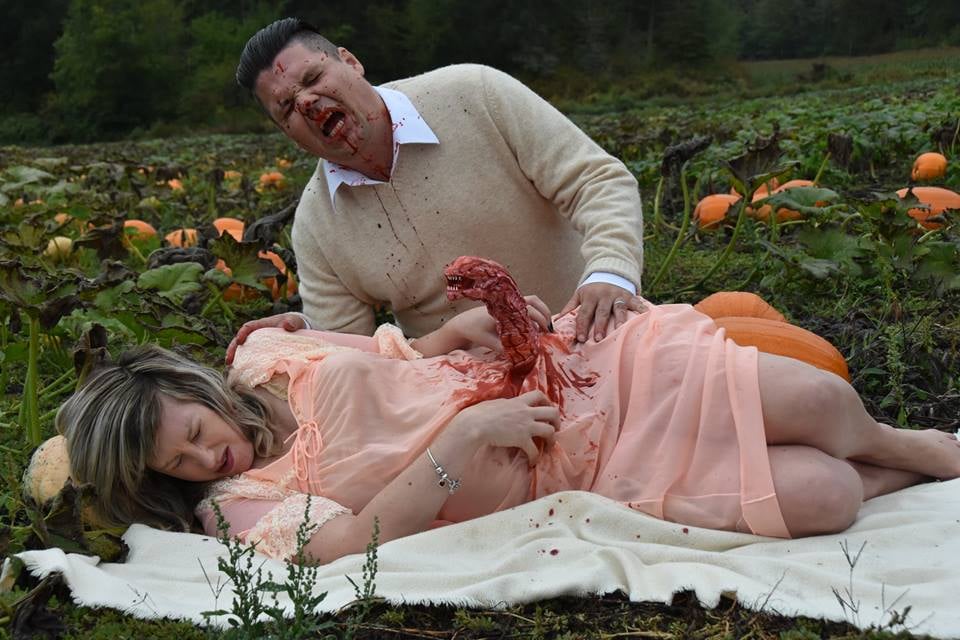 How Scary Yet Creative Is This Alien Maternity Shoot?