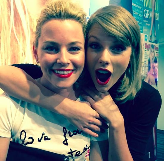 Elizabeth Banks's Message For Taylor Swift 2015