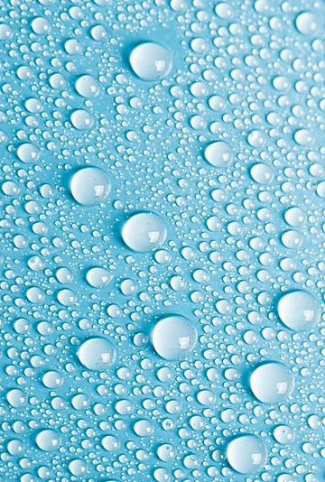 Waterless Beauty Products Are Going to Be a Trend This Year