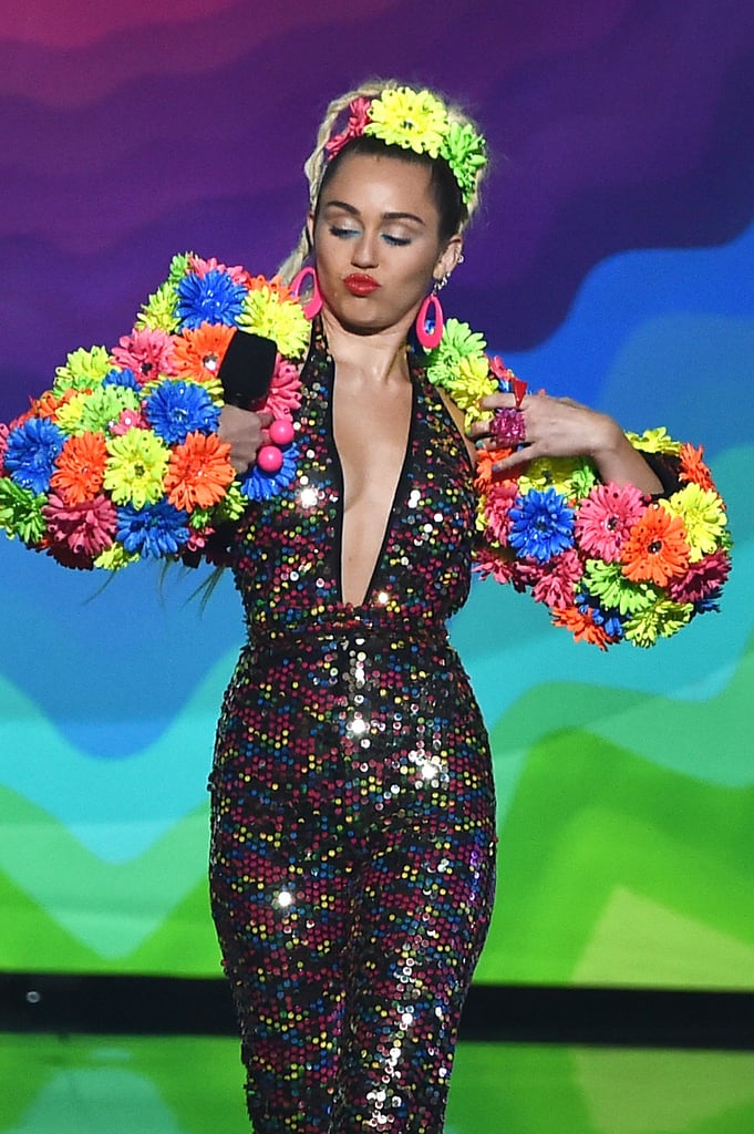 Miley Cyrus Outfits at VMAs 2015