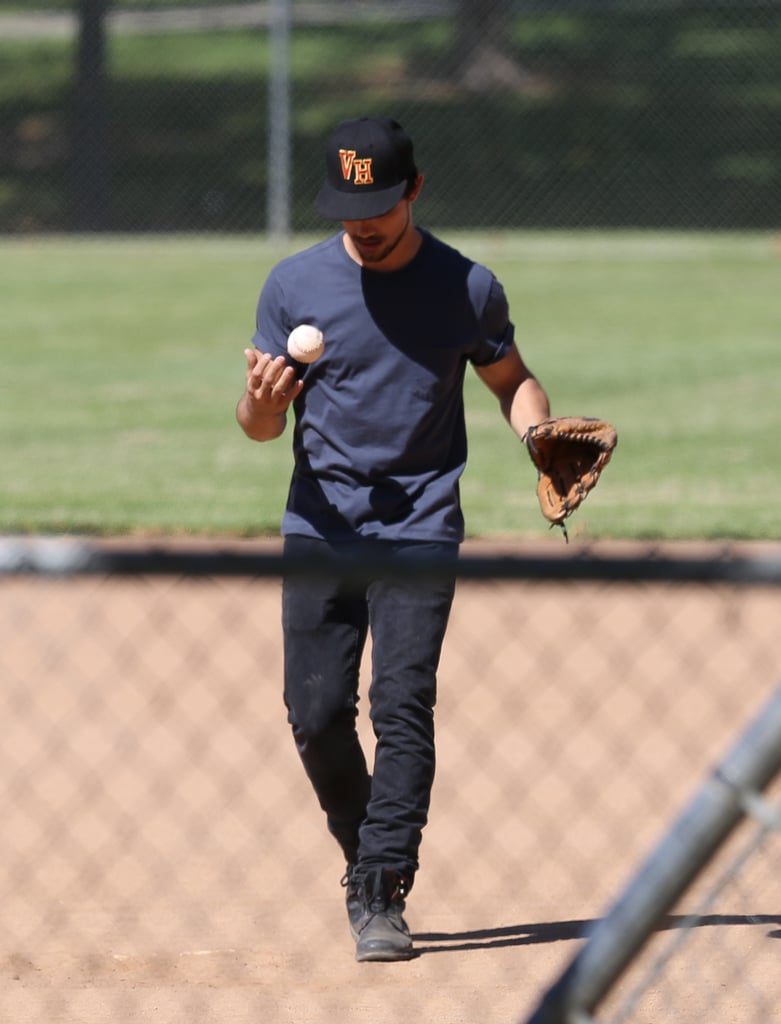 Taylor Lautner Playing Baseball 2014 | Pictures