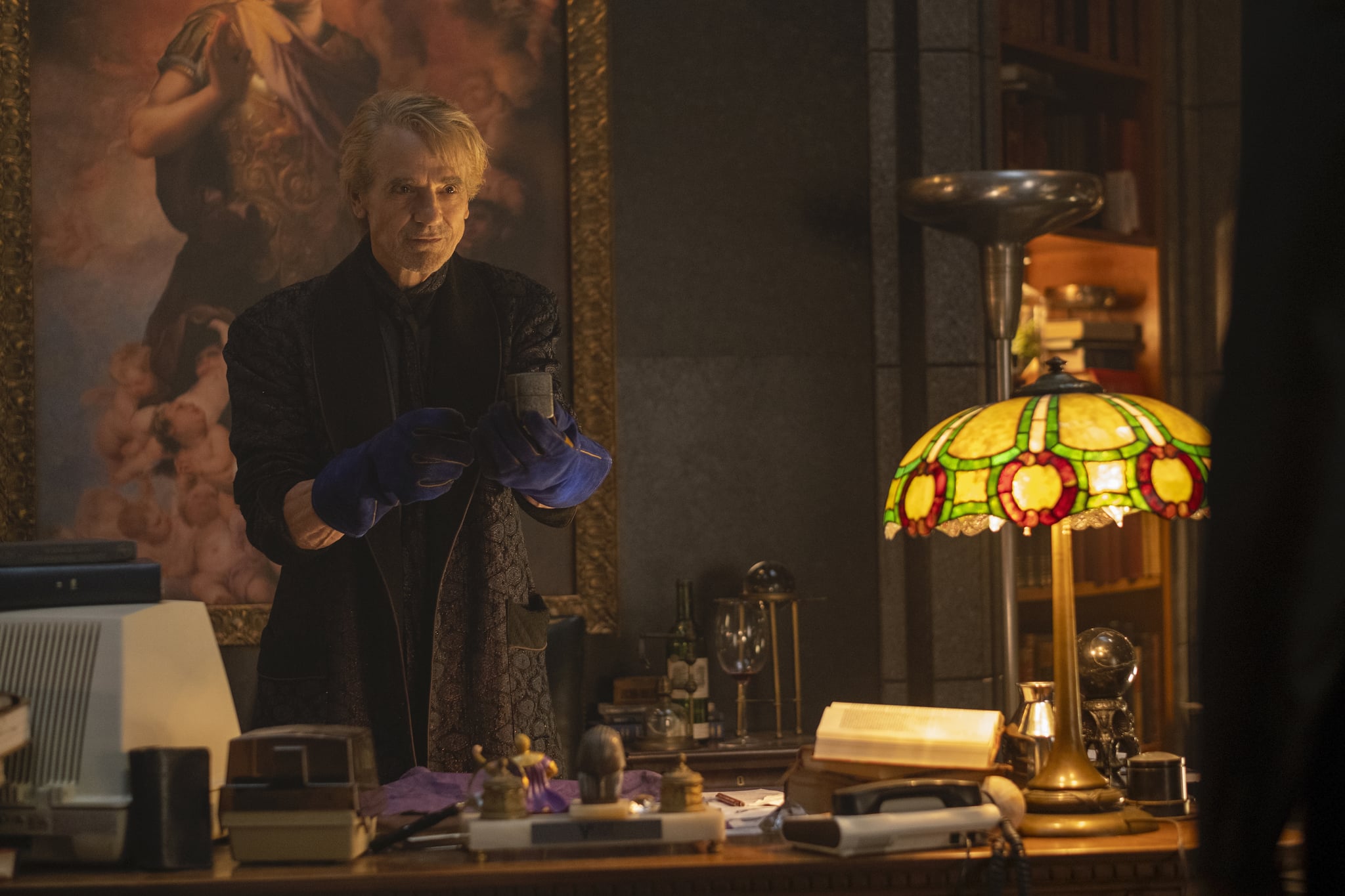 what does watchmen episode 8 s postcredits scene mean popsugar entertainment