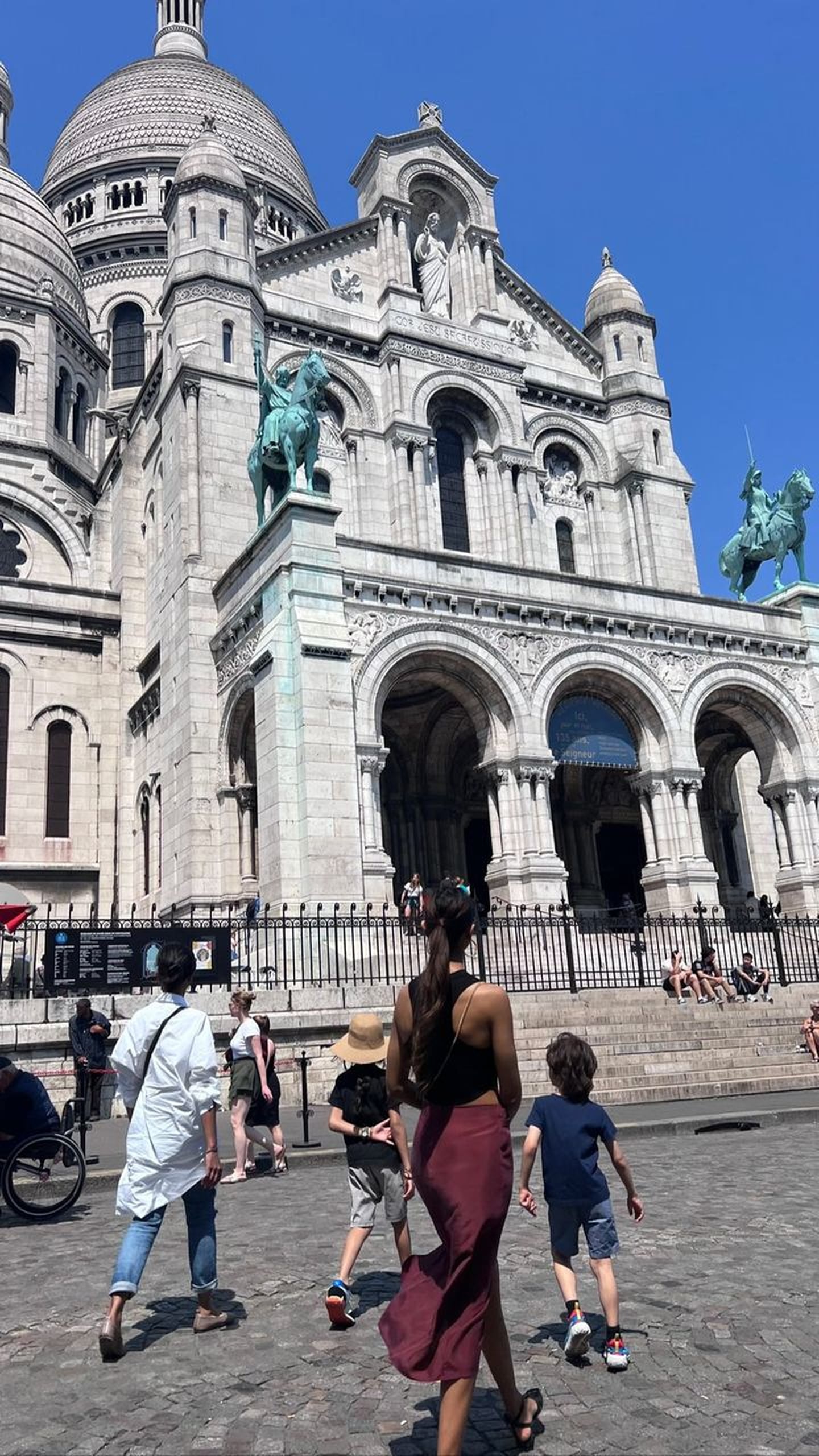 How Many Kids Does Zoe Sandaña Have? | POPSUGAR Celebrity