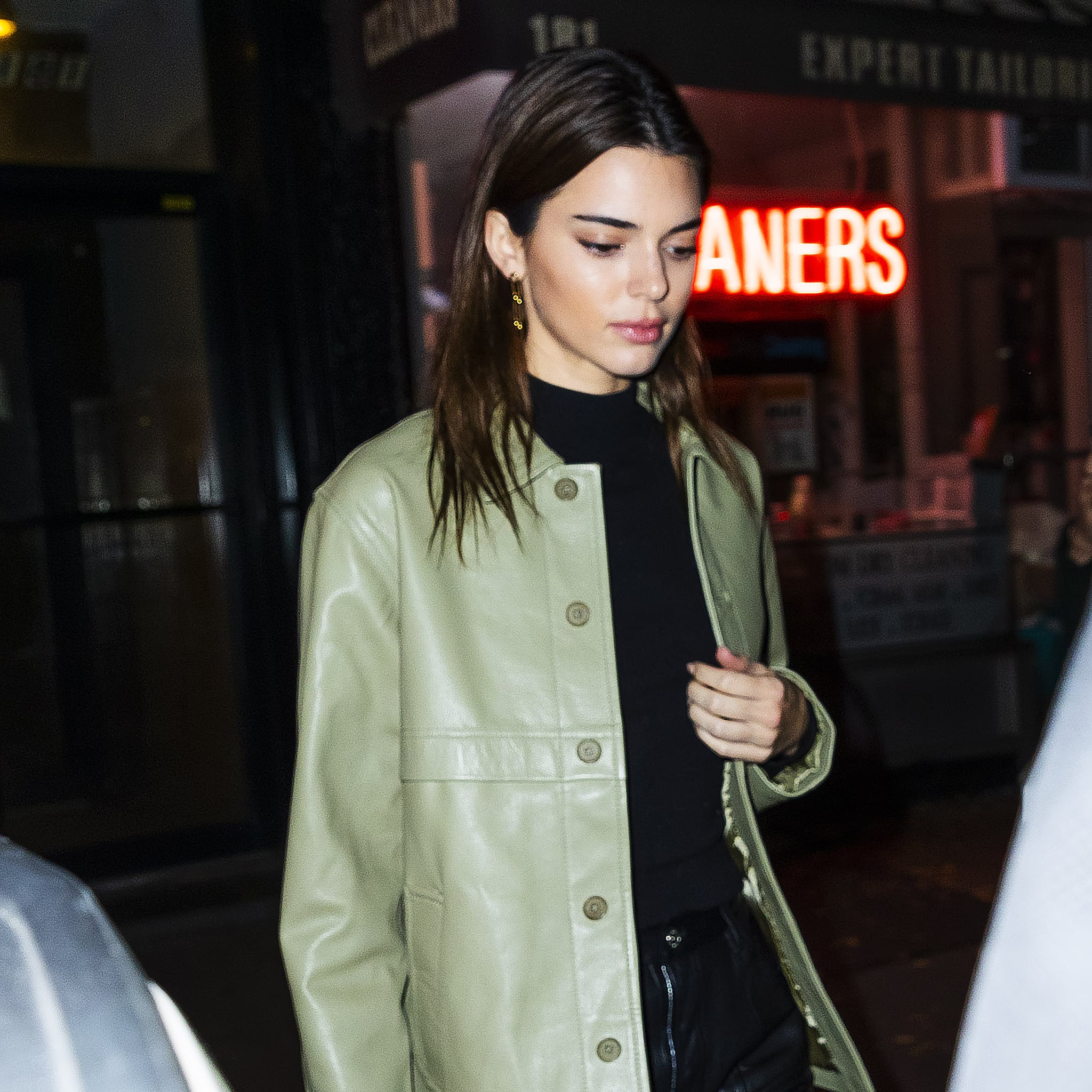 Kendall Jenner And Gigi Hadid Grab Dinner In Similar Outfits