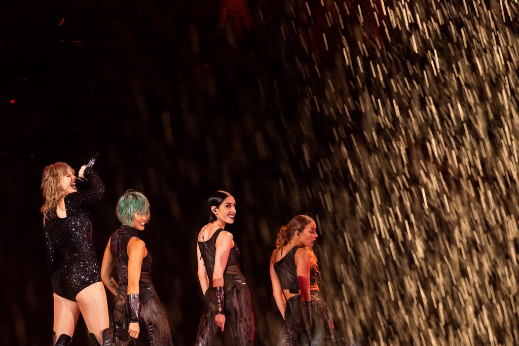 Taylor Swift Ripping Off Eyelashes at Sydney Concert