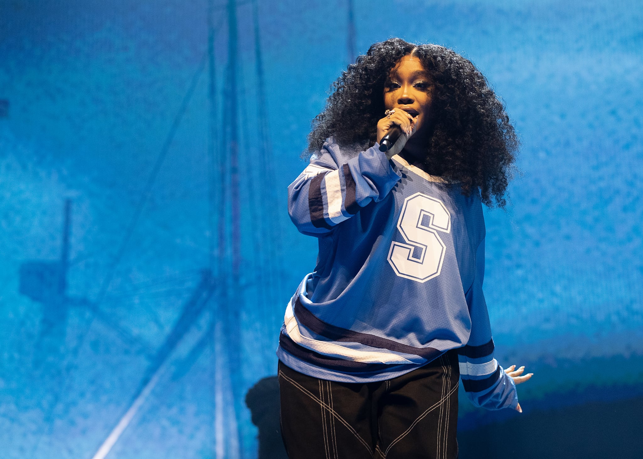 VANCOUVER, BRITISH COLUMBIA - MARCH 19: Singer SZA performs on stage during her 'The SOS North American Tour' at Rogers Arena on March 19, 2023 in Vancouver, British Columbia, Canada. (Photo by Andrew Chin/Getty Images)