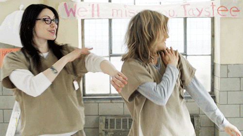 Because of that time Alex and Piper synchronize their dancing.