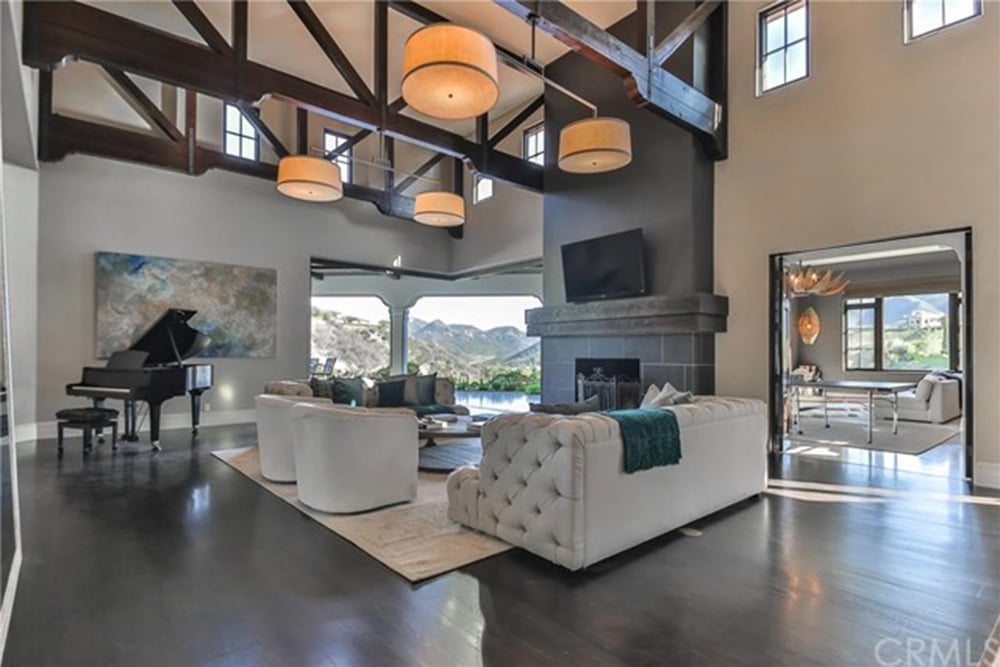 The living room (or lounge area) is great for hosting guests and dinner parties.