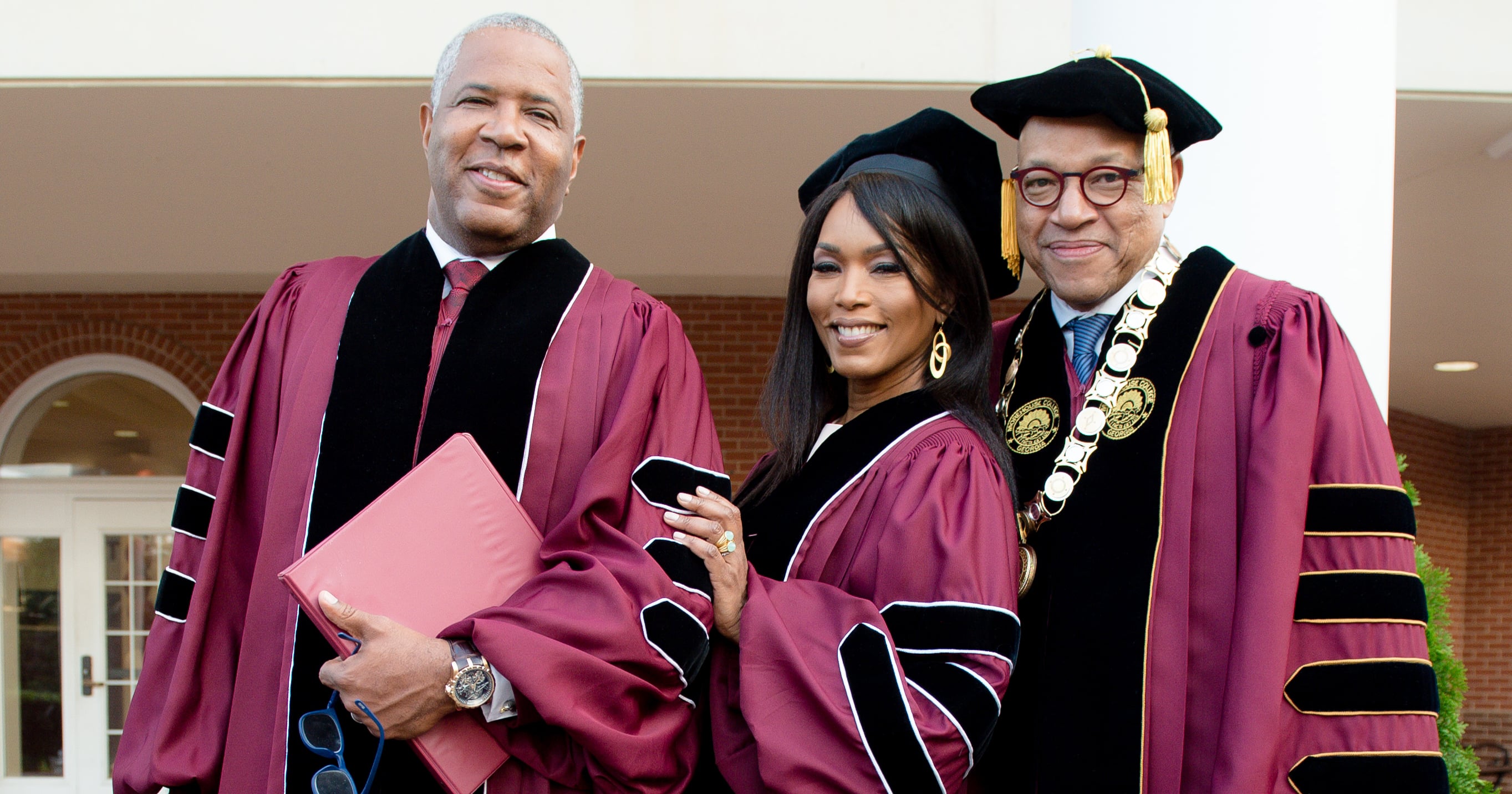 Billionaire Robert Smith Pays Off Morehouse Student Loans Ps News