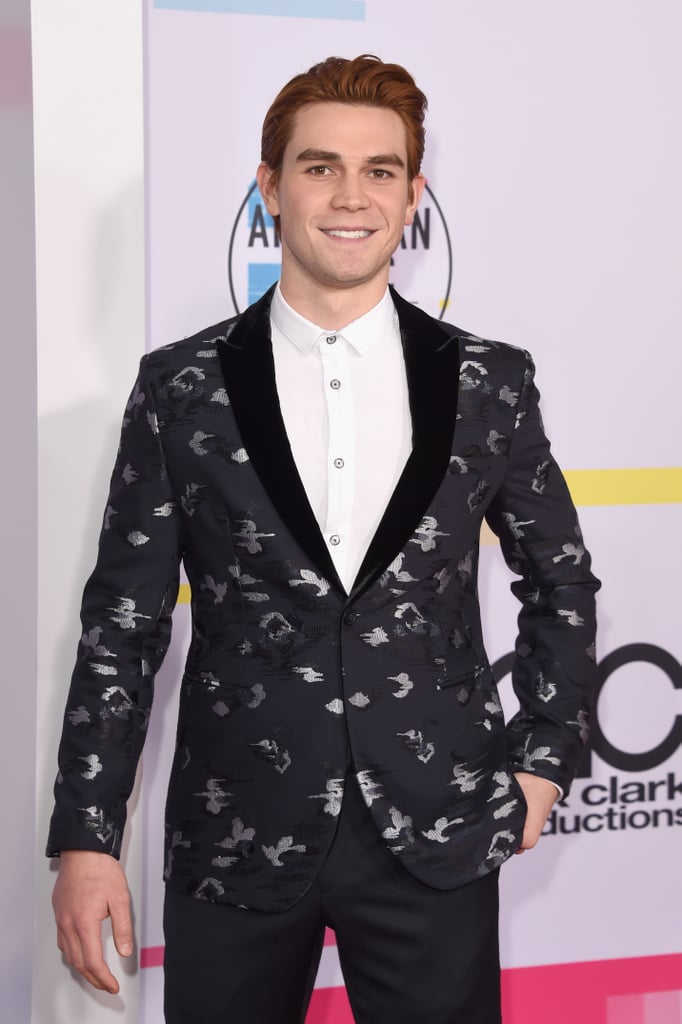 Riverdale Cast At American Music Awards 2017 Popsugar Celebrity