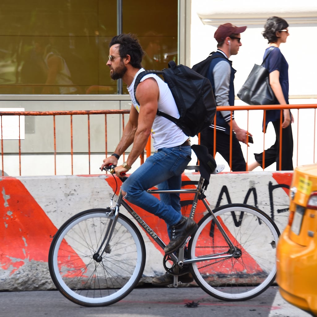 Justin Theroux Riding His Bike in NYC June 2016