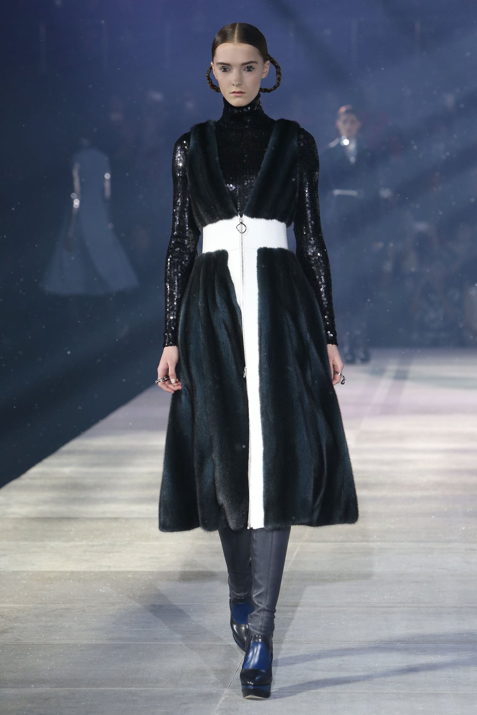 Dior Pre-Fall 2015 Show | POPSUGAR Fashion