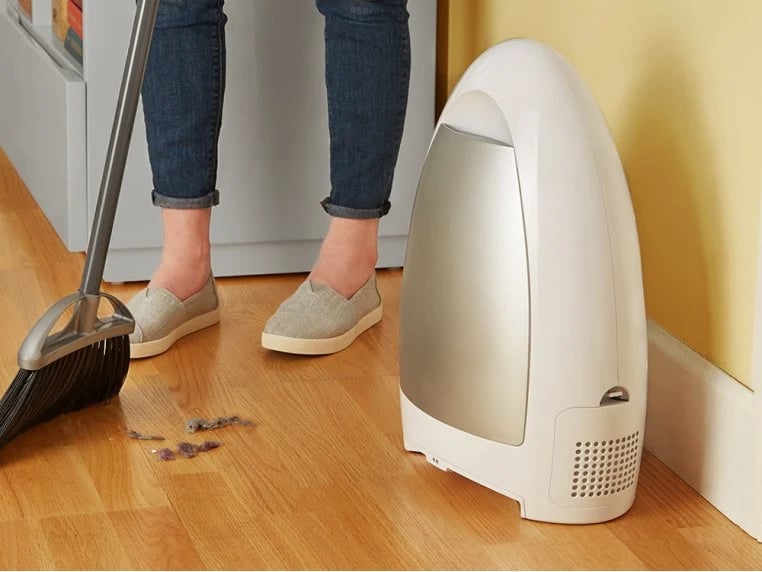 A Home Helper: EyeVac Touchless Vacuum