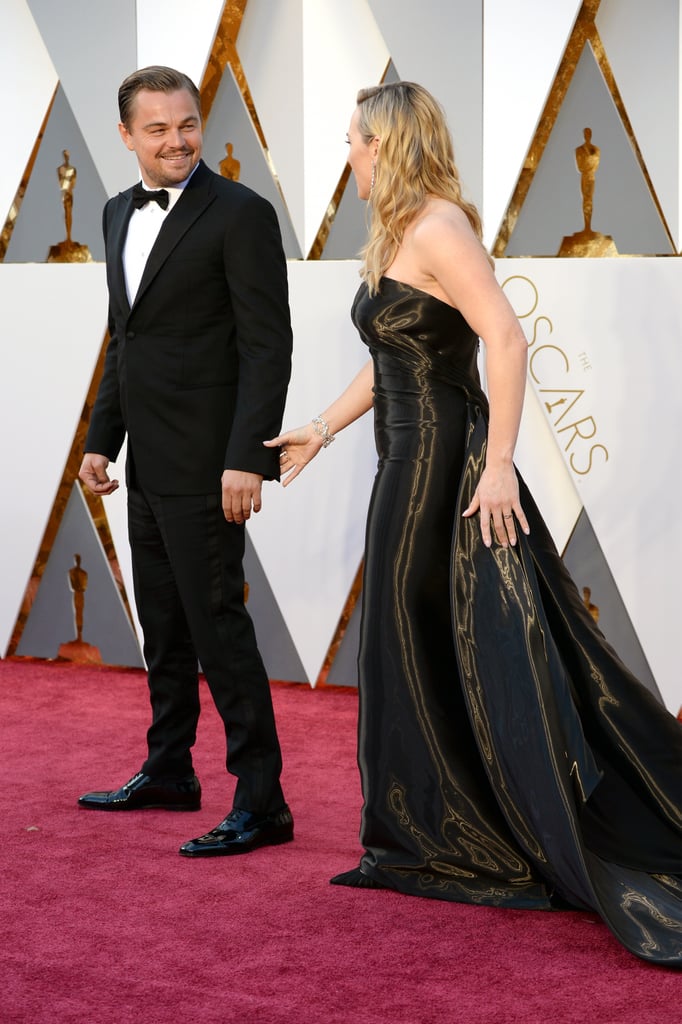 Pictures of Kate Winslet and Leonardo DiCaprio Holding Hands