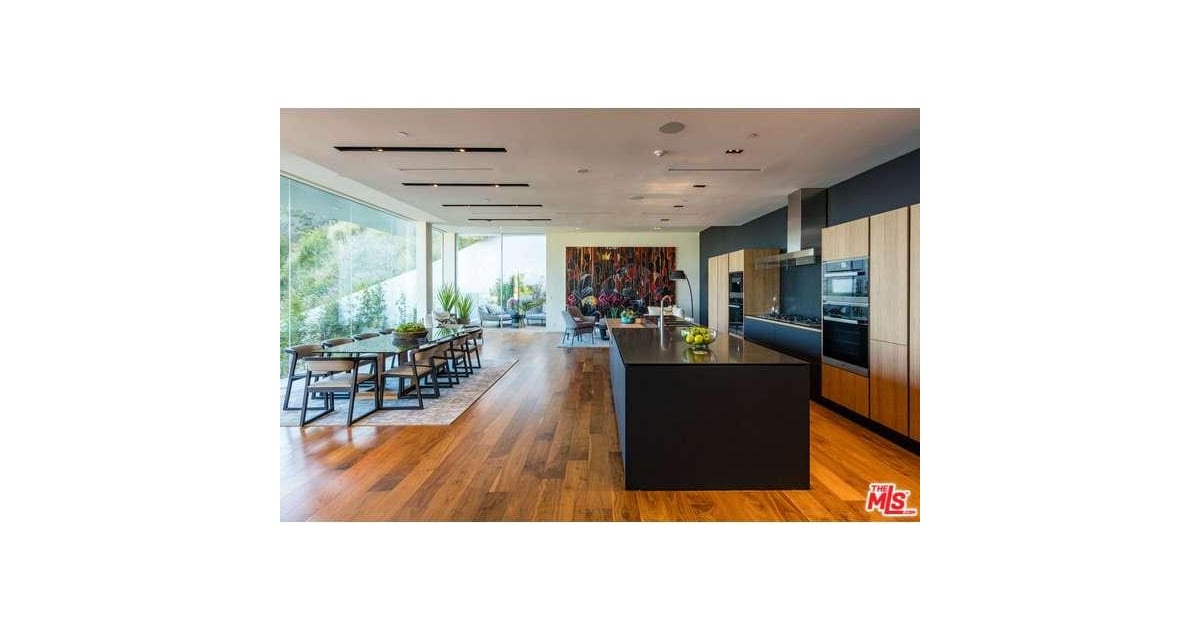 Brittany Murphy's House Is For Sale POPSUGAR Home Photo 12