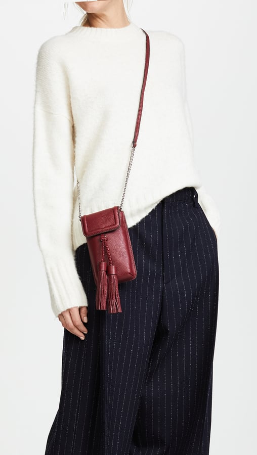 A Convenient, No-Hands Phone Bag