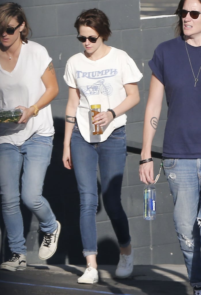 Kristen Stewart Hangs Out With Friends in LA | Pictures