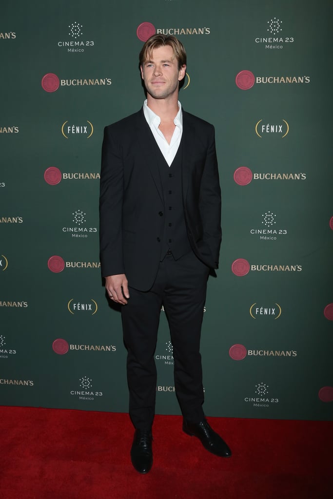 Chris Hemsworth in Mexico City October 2015 | Pictures