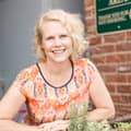 Photo of author Jennifer Prince