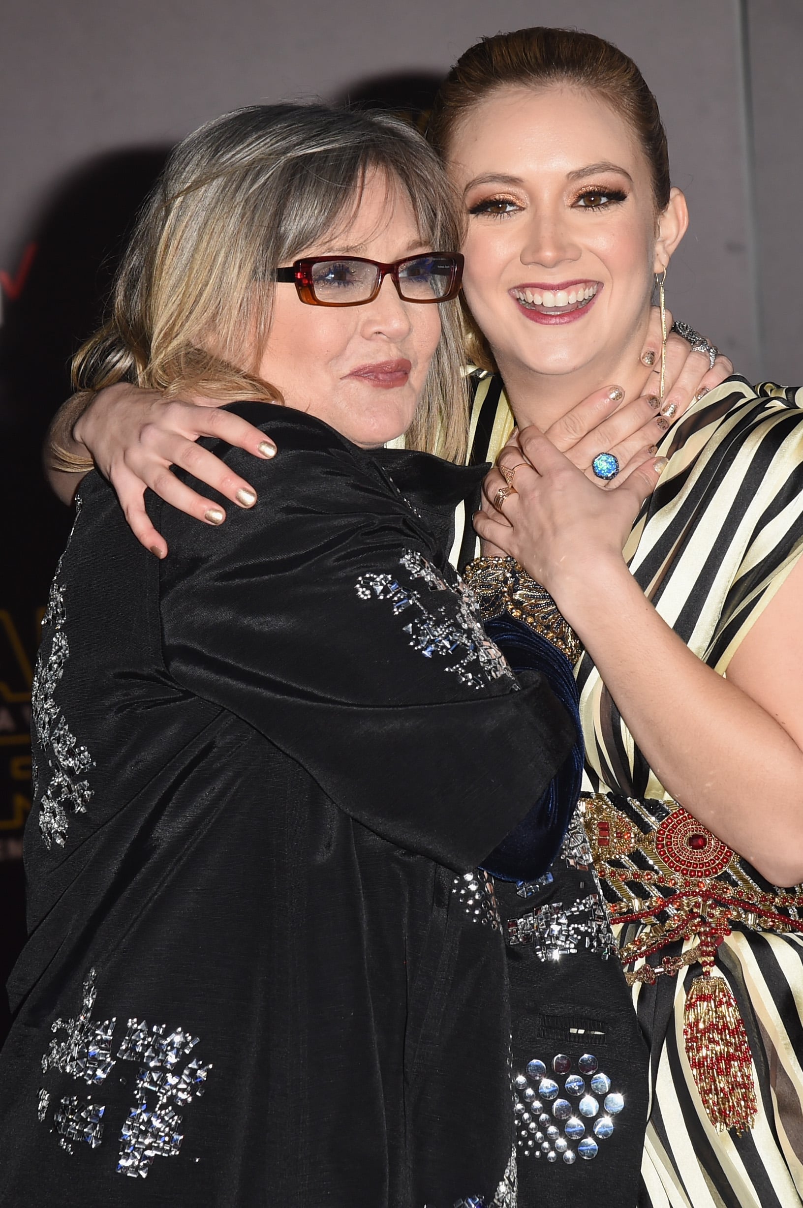 HOLLYWOOD, CA - DECEMBER 14:  Actresses Carrie Fisher (L) and Billie Lourd attend the Premiere of Walt Disney Pictures and Lucasfilm's 