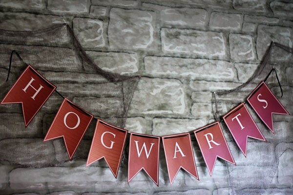 Go to Hogwarts With This Harry Potter Halloween Party