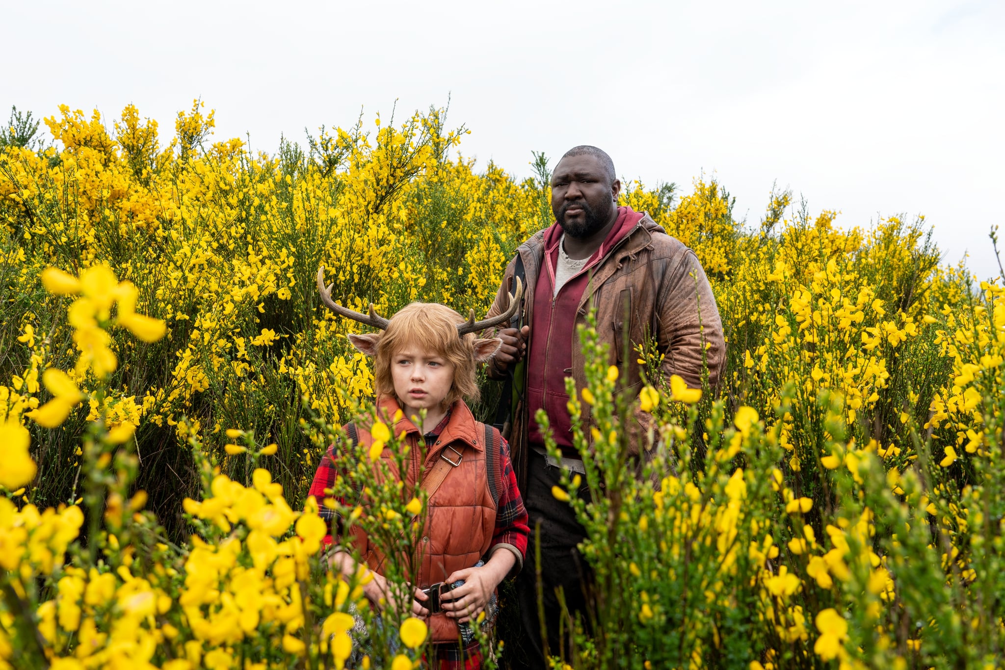 SWEET TOOTH (L to R) CHRISTIAN CONVERY as GUS and NONSO ANOZIE as TOMMY JEPPERD in episode 102 of SWEET TOOTH Cr. KIRSTY GRIFFIN/NETFLIX  2021