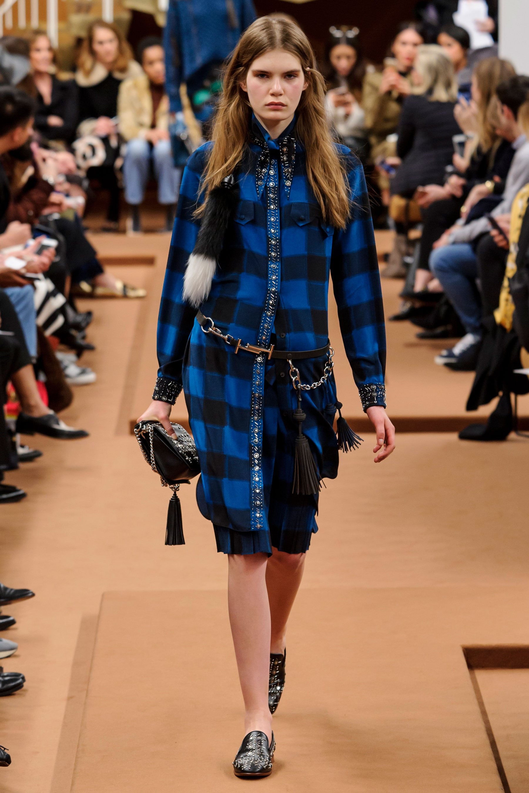 Tod S The 10 Milan Fashion Week Trends Everyone Will Be Wearing This Fall Popsugar Fashion Photo 29